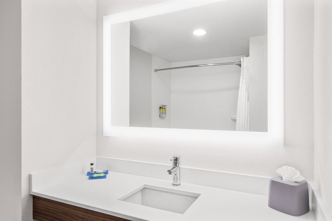 Holiday Inn Express Hotel & Suites Palm Bay By Ihg Exteriör bild